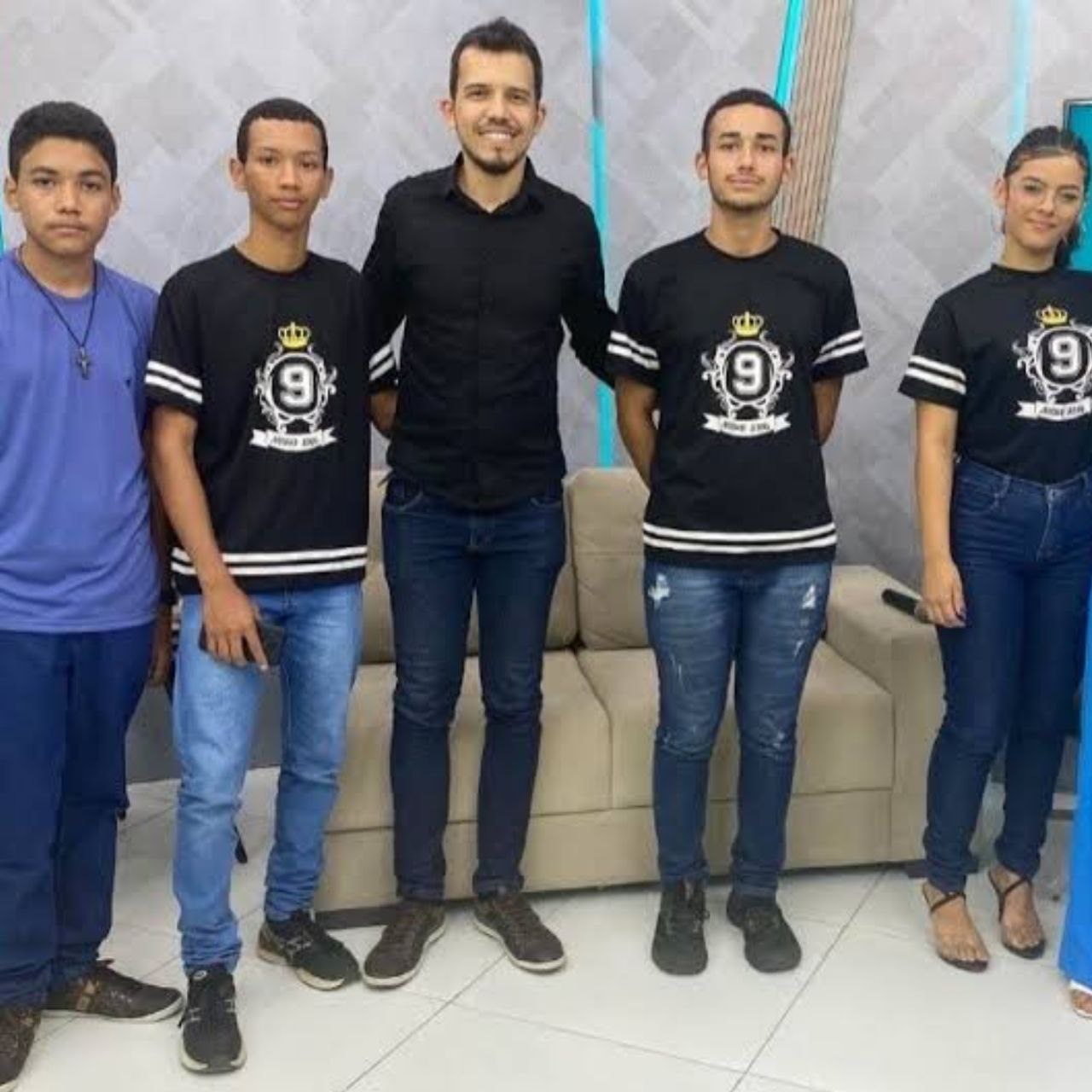 photo_4963367123720187344_y